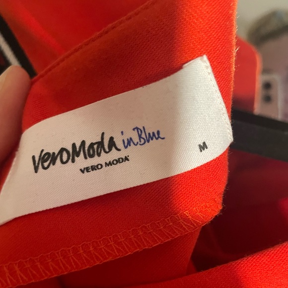 Vero Moda Red and Black Sheath Shift Style Dress - Size Medium - Picture 2 of 5